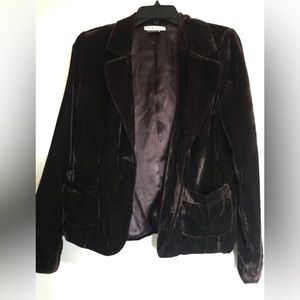 MAX STUDIO , size M women jaket , velvet like brown fabric !Closing in a button